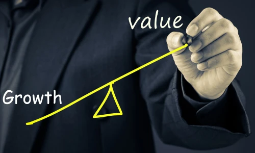 Growth vs Value Stocks: Which Strategy Wins?