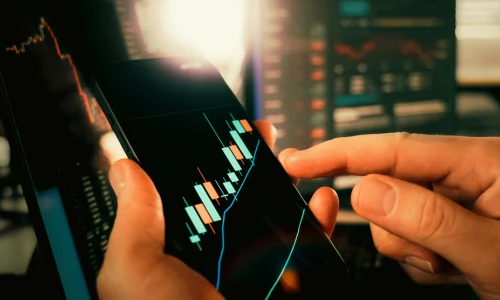 2 ASX Stocks With Strengthening Cash Positions